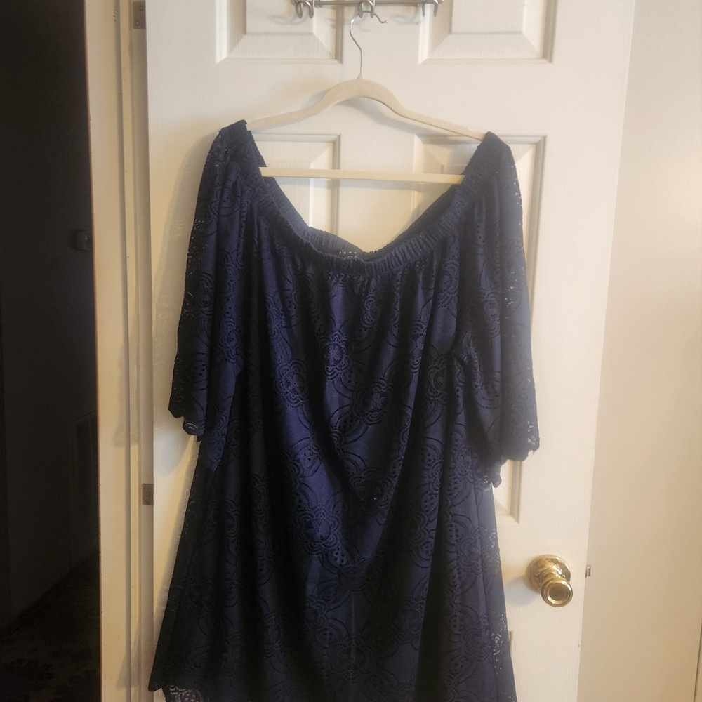 Elegant Navy Blue Lace Midi Dress